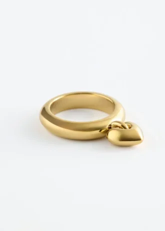Anillo con colgante de corazón