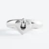 Anillo con colgante de corazón