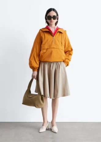 Anorak con capucha