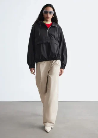 Anorak con capucha