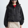 Anorak con capucha