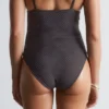 Bañador con cuello en V