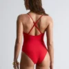 Bañador de corte triangular