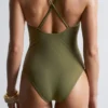 Bañador de corte triangular