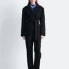 Blazer de lana con cinturón de cuero