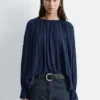 Blusa con mangas abullonadas