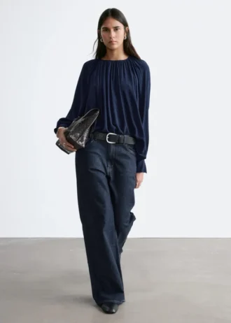 Blusa con mangas abullonadas