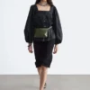 Blusa de algodón con cuello cuadrado