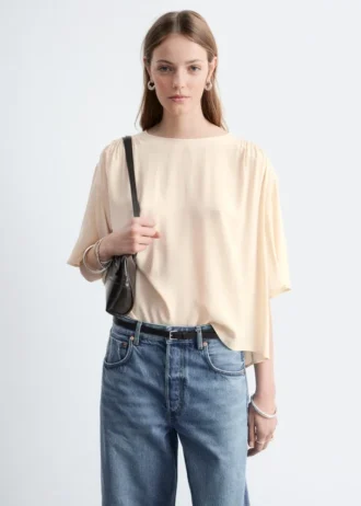 Blusa de crepé fruncida