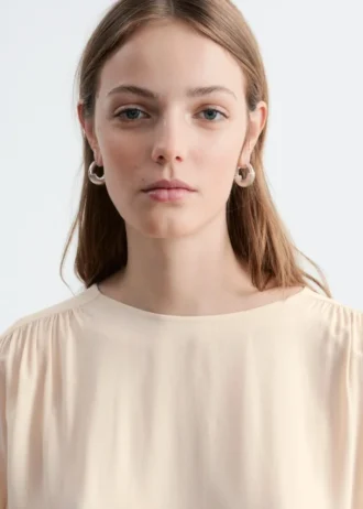 Blusa de crepé fruncida