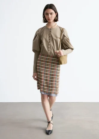 Blusa de mangas abullonadas