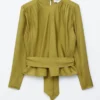 Blusa fruncida con cinturón para atar