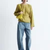 Blusa fruncida con cinturón para atar