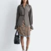 Blusa fruncida con lazo en la espalda