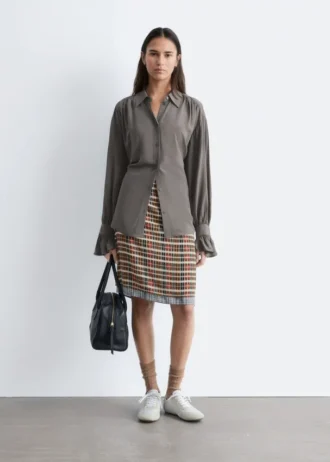 Blusa fruncida con lazo en la espalda