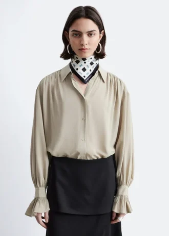 Blusa fruncida con lazo en la espalda