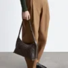 Bolso bandolera de cuero entrelazado