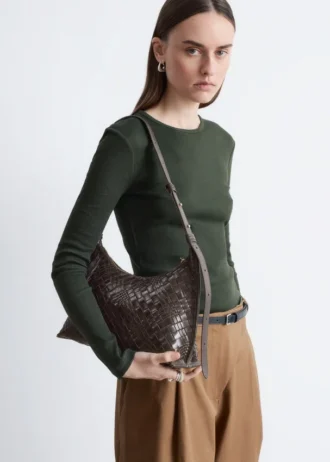 Bolso bandolera de cuero entrelazado