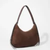 Bolso de hombro de ante con flecos