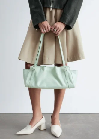 Bolso de hombro de piel de perfil bajo