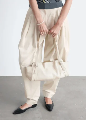 Bolso de hombro de piel de perfil bajo