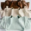 Bolso de hombro de piel de perfil bajo