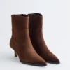 Botas de ante con tacón bajo