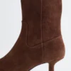 Botas de ante con tacón bajo
