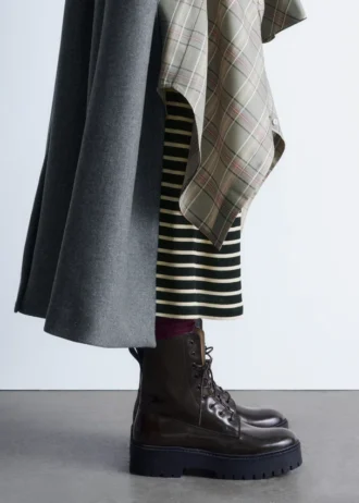 Botas de cuero con cordones