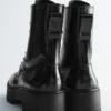 Botas de cuero con cordones