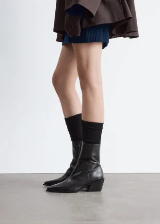 Botas vaqueras de piel elegante