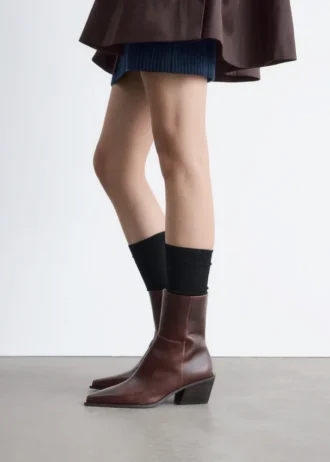 Botas vaqueras de piel elegante