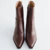 Botas vaqueras de piel elegante