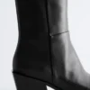 Botas vaqueras de piel elegante