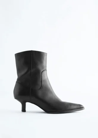 Botines de cuero con tacón bajo