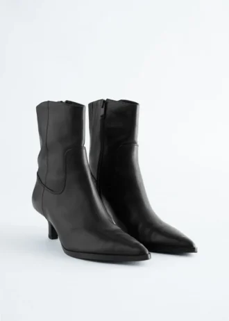 Botines de cuero con tacón bajo