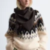 Bufanda triangular de lana
