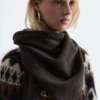 Bufanda triangular de lana