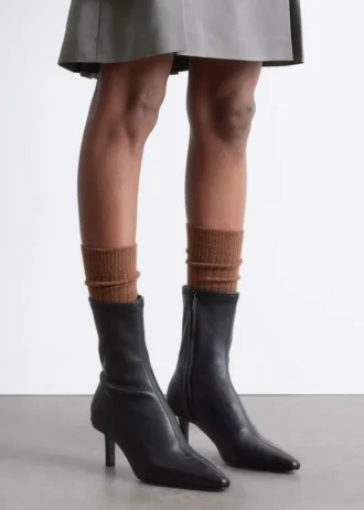 Botines de piel elástica