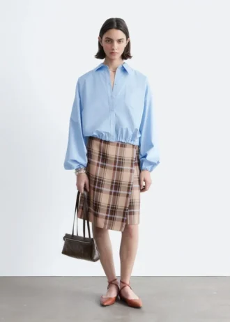 Camisa corta con cordón