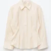 Camisa de lino con pliegues en la cintura