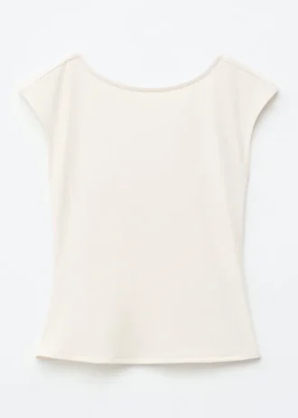 Camiseta ajustada con espalda abierta
