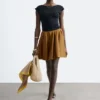Camiseta ajustada con espalda abierta