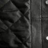 Chaqueta de cuero con bolsillos de parche