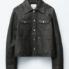 Chaqueta de cuero con bolsillos de parche