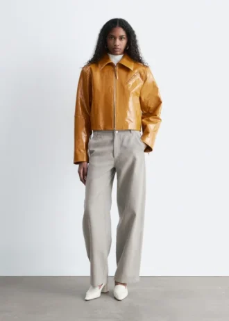 Chaqueta motera de charol