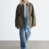 Chaqueta utilitaria oversize con cordón