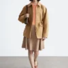 Chaqueta utilitaria oversize con cordón