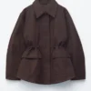 Chaqueta utilitaria oversize con cordón