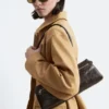 Chaqueta utilitaria oversize con cordón